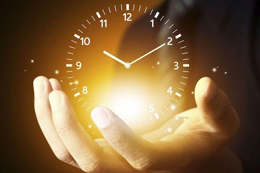 দিনে আরও বেশি সময় চাইছে বিদেশের এক শহর। ২৪ ঘণ্টায় আর পোষাচ্ছে না তাদের। এ ব্যাপারে ইউরোপীয় কমিশনকে একটি চিঠি লিখেছেন শহরের মেয়র। তাঁর দাবি, শহরের জন্য নতুন ঘড়ির ব্যবস্থা করতে হবে। যে ঘড়িতে শুধু ১২টা নয়, ১৩টাও বাজবে।