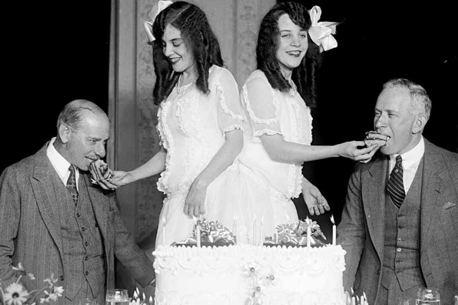 image of hilton sisters