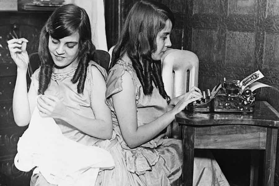 image of hilton sisters