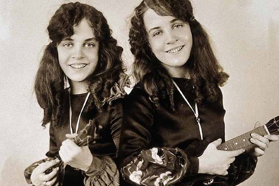 image of hilton sisters