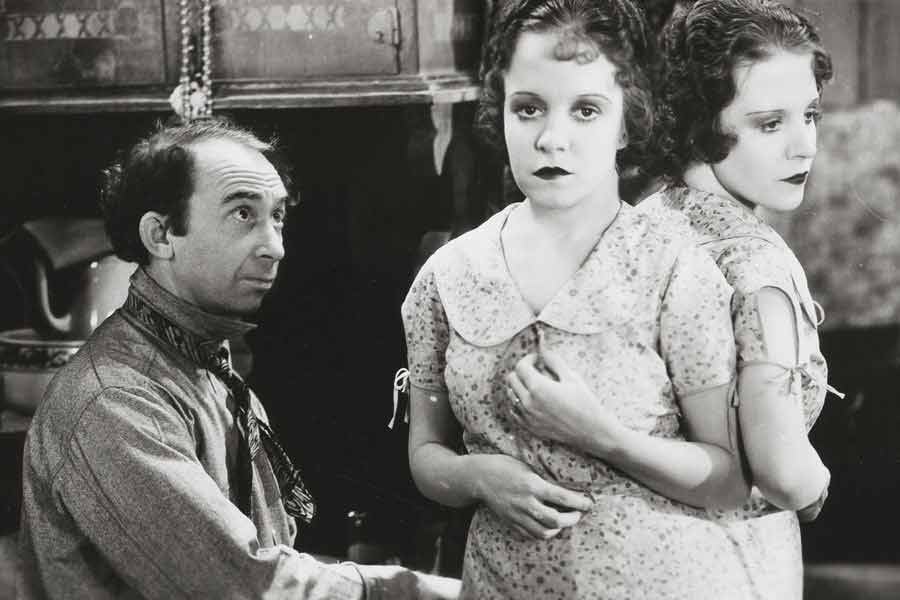 image of hilton sisters