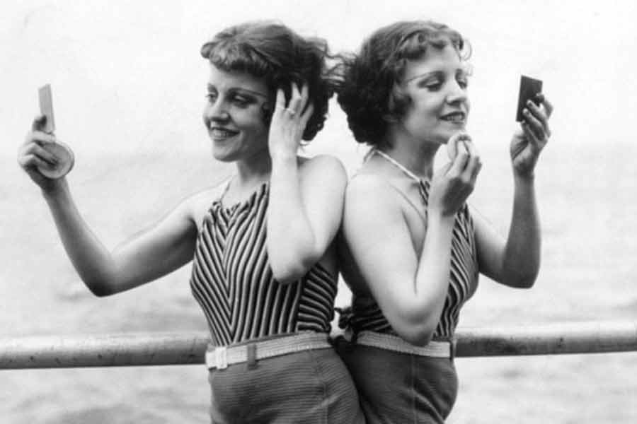 image of hilton sisters