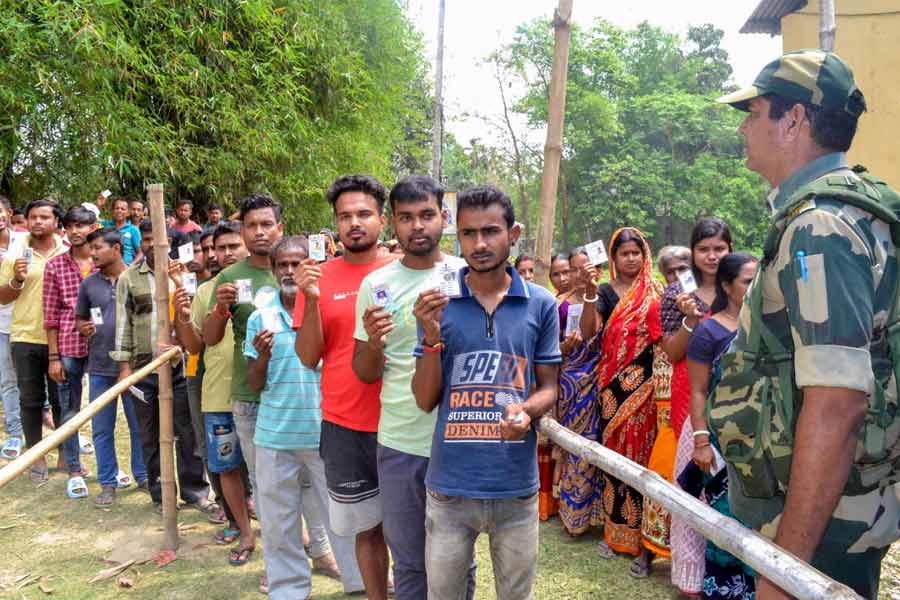 Second Phase polling in Darjeeling, Raiganj and Balurghat Lok Sabha constituency dgtld