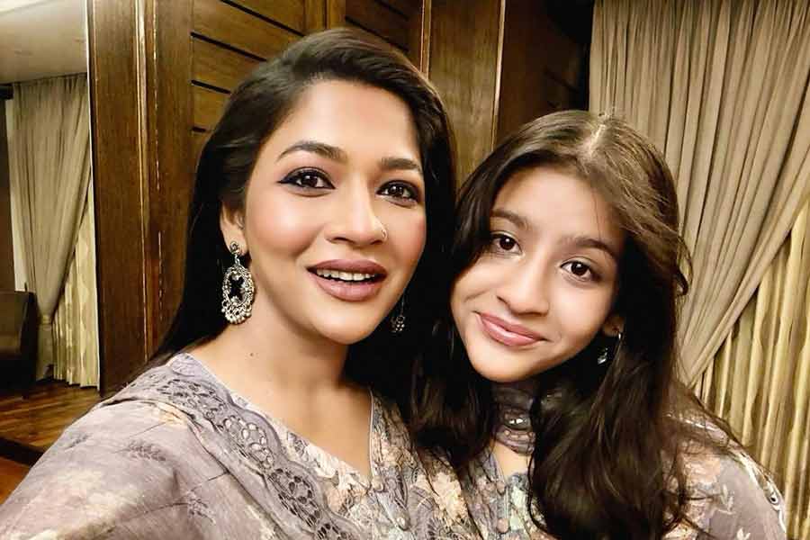 Actress Azmeri Haque Badhon becomes the first mother to get guardianship of her child in Bangladesh