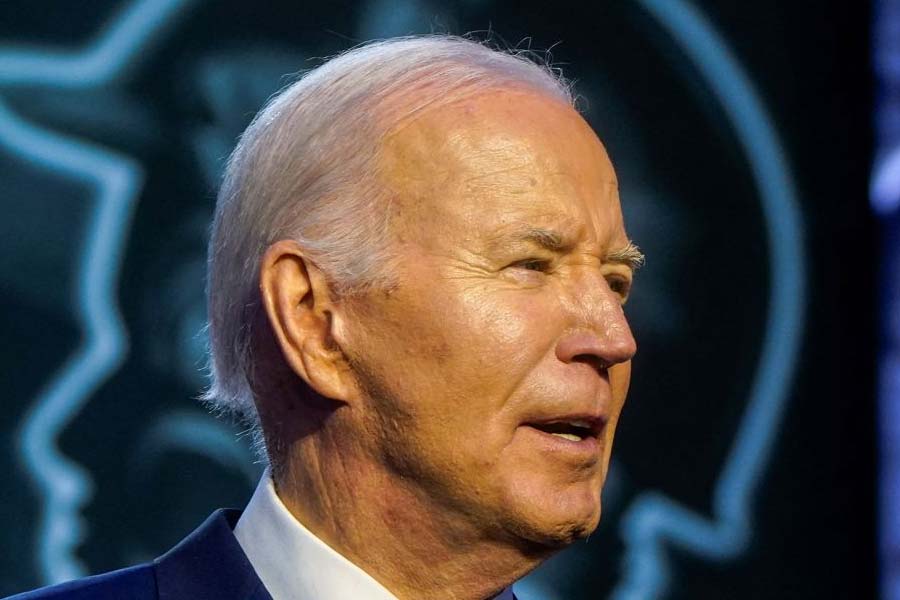 US warns Pakistan of doing trade with Iran amid President Raisi’s visit