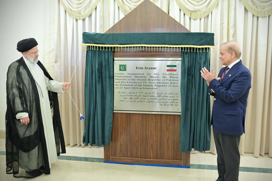 US warns Pakistan of doing trade with Iran amid President Raisi’s visit