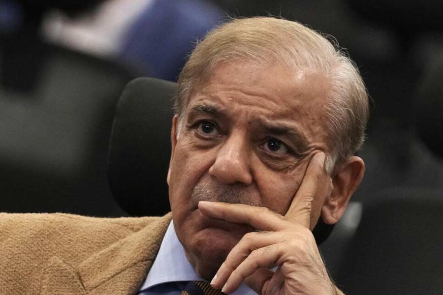 US warns Pakistan of doing trade with Iran amid President Raisi’s visit