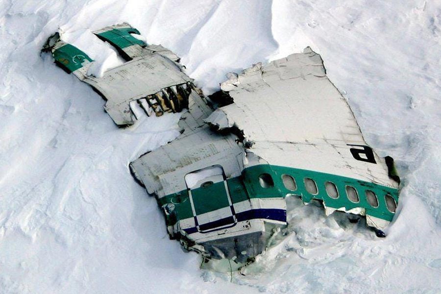 Active volcano in Antarctica sprewing 80 gram gold dust everyday 