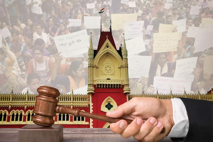 Calcutta High Court orders job recruitment in Primary Schools with Left Front Government system