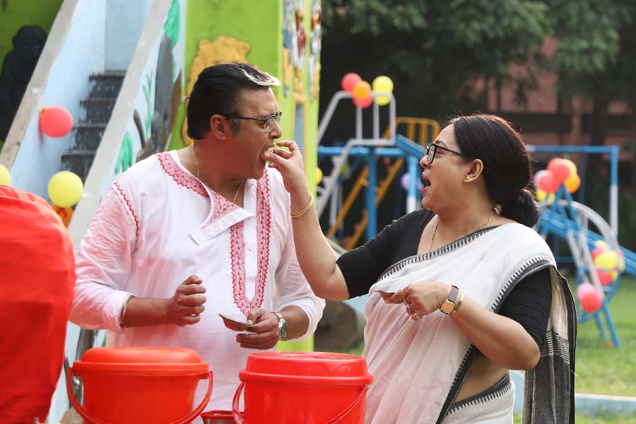 Film review of bangla film eta amader golpo