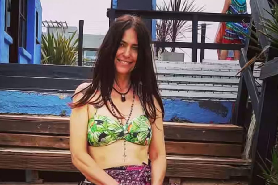 বয়স আদতে কোনও প্রতিকূলতা নয়। সৌন্দর্য প্রতিযোগিতার মঞ্চে সেটাই প্রমাণ করতে চেয়েছিলেন ৬০ বছরের ‘তরুণী’ আলেজ়ান্দ্রা মারিসা রদ্রিগেজ়। সুন্দরীর মুকুট জিতলেও সেই পথ এত সোজা ছিল না তাঁর কাছে।