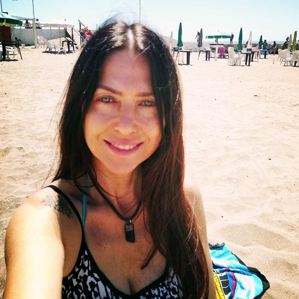 ২০২৩ সালের সেপ্টেম্বর মাসে সৌন্দর্য প্রতিযোগিতার আবার নিয়মবদল করা হয়। চলতি বছরে আয়োজিত প্রতিযোগিতাগুলিতে নতুন নিয়ম কার্যকর করা হয়েছে। সে কারণেই সৌন্দর্য প্রতিযোগিতায় অংশগ্রহণ করতে পেরেছেন আলেজ়ান্দ্রা।