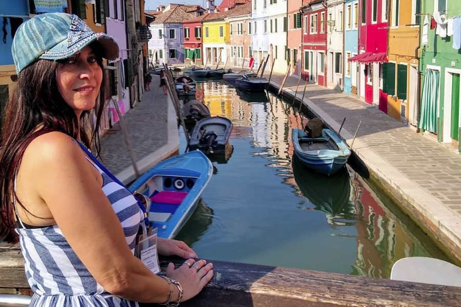 আলেজ়ান্দ্রা বলেন, ‘‘ডায়েট মেনে খাওয়াদাওয়া করি আমি। প্রচুর ফলমূল এবং শাকসব্জি খাই। মাঝেমধ্যে একটানা উপোস করে ইন্টারমিটেন্ট ফাস্টিংও করি।’’