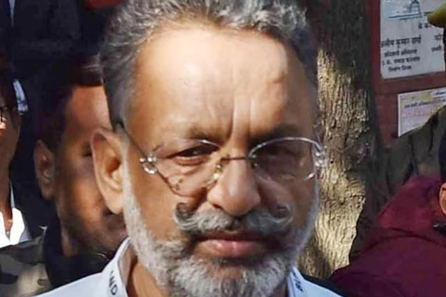 Why amritpal singh can contest election but Arvind kejriwal can’t vote