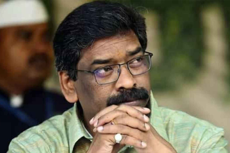 Why amritpal singh can contest election but Arvind kejriwal can’t vote