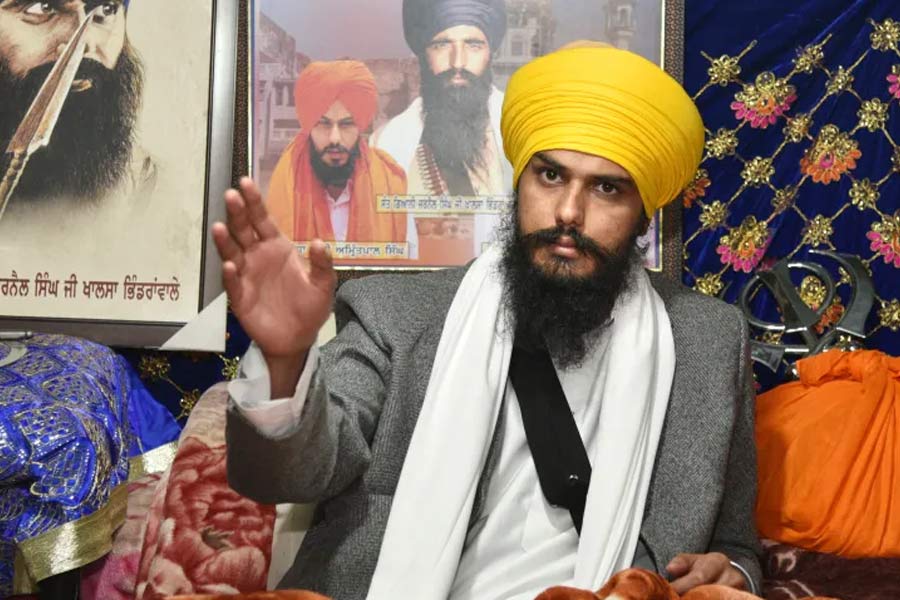 Why amritpal singh can contest election but Arvind kejriwal can’t vote