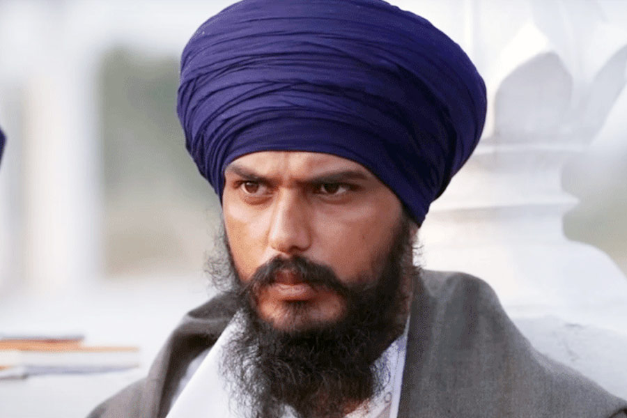 Why amritpal singh can contest election but Arvind kejriwal can’t vote