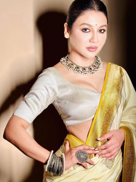 Bangladeshi actress Jaya Ahsan's glamorous ethnic style dgtl