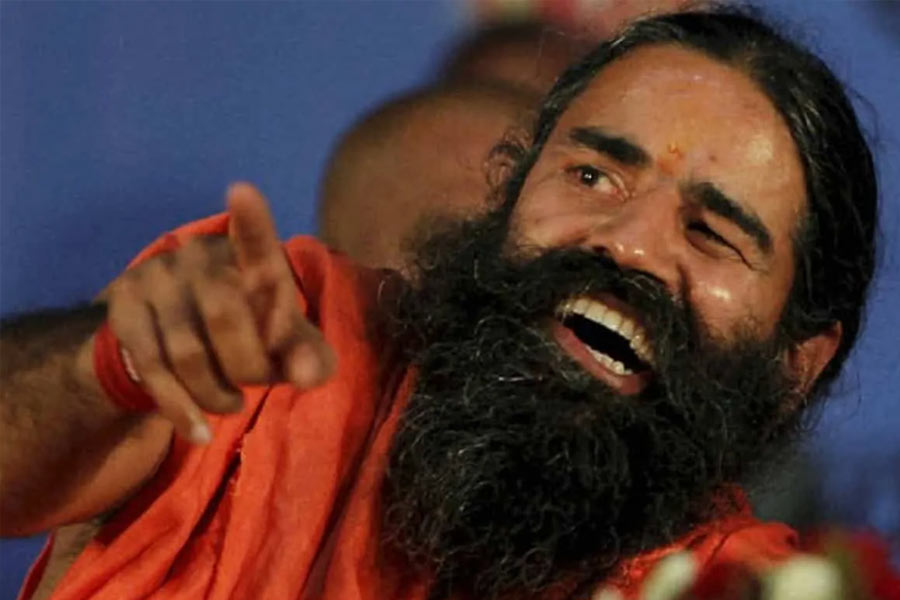 Couple donated island to YOGGURU Ramdev gave loan to start firm