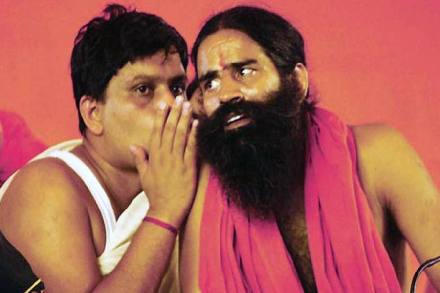 Couple donated island to YOGGURU Ramdev gave loan to start firm