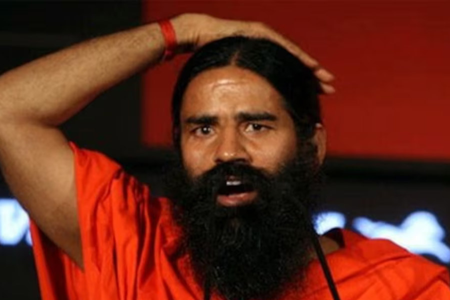 Couple donated island to YOGGURU Ramdev gave loan to start firm