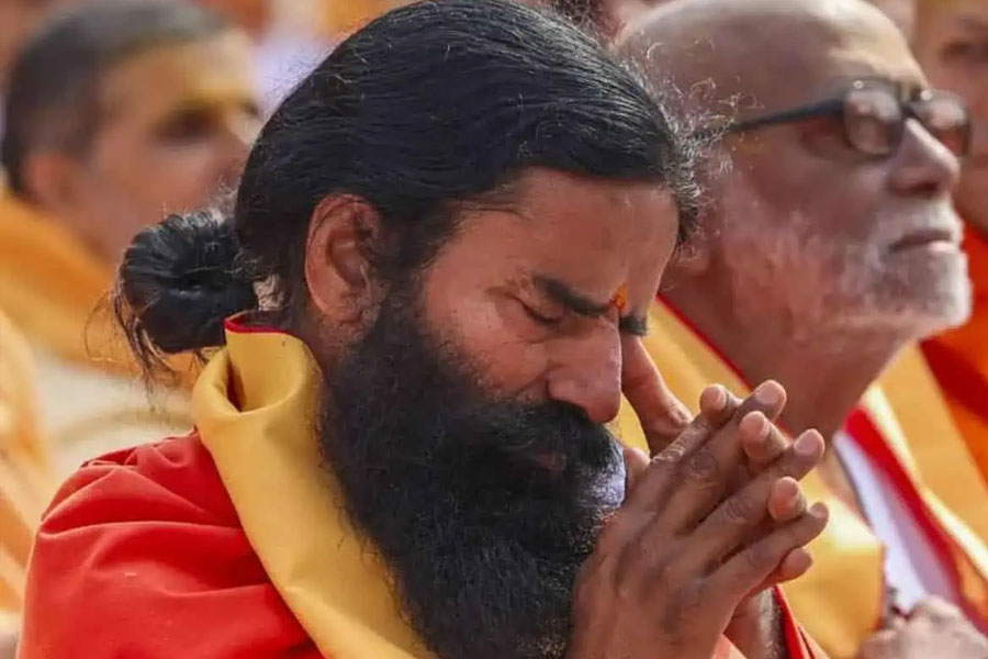 Couple donated island to YOGGURU Ramdev gave loan to start firm