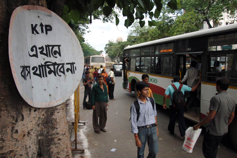 Letters To The Editor: People are not maintaining the traffic rules in Kolkata