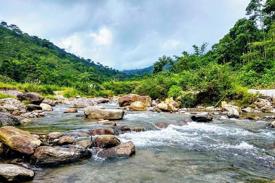 রাংভাং নদীর উপর ঘুমন্ত এক গ্রাম তাবাকোশি।