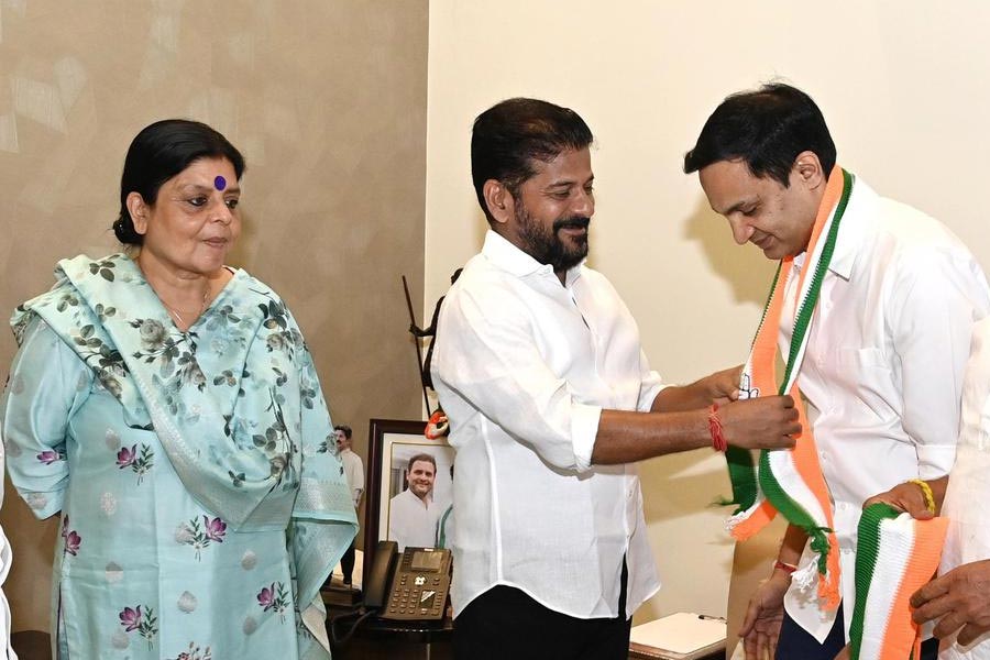 Ahead of Lok Sabha Election 2024, son of Telangana legislative council chairman joins Congress dgtl