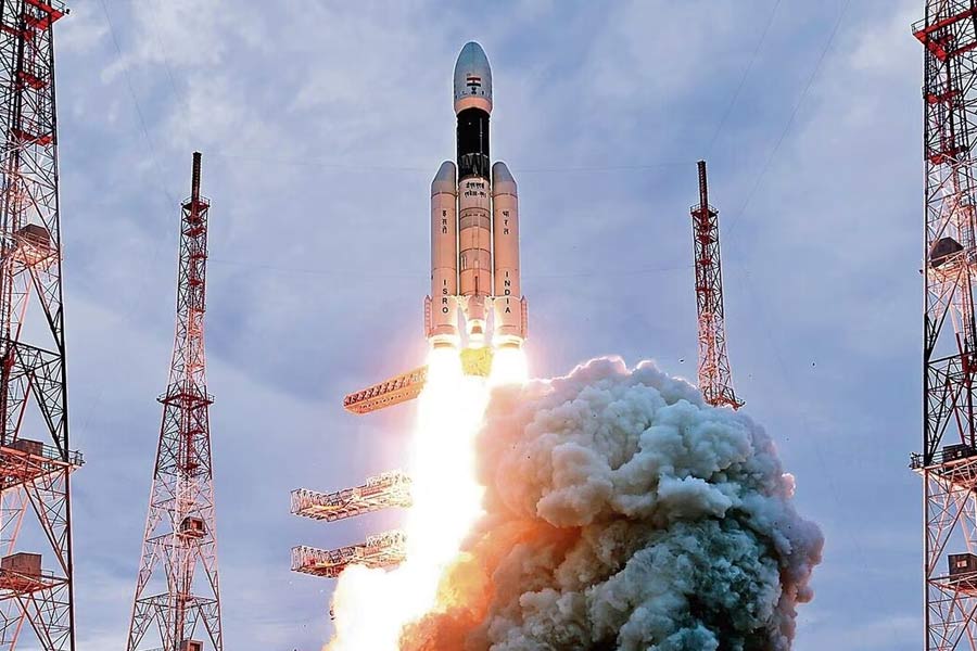 Chandrayaan-3 would have crashed into a broken satellite but Isro saved it dgtl