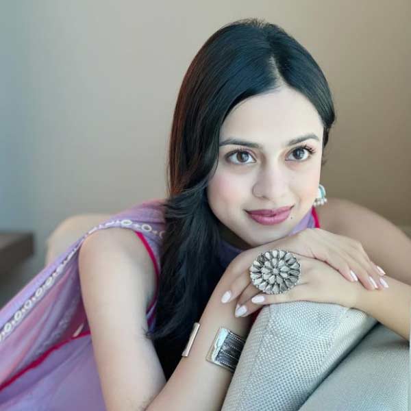 Meet the bollywood actress Nitanshi Goel, played the role of Phool Kumari in Laaptaa Ladies