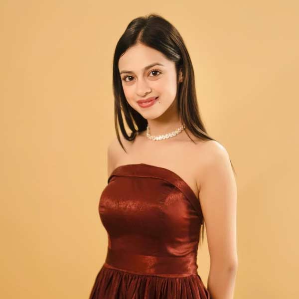 Meet the bollywood actress Nitanshi Goel, played the role of Phool Kumari in Laaptaa Ladies