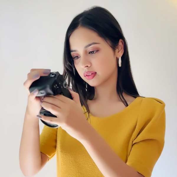 Meet the bollywood actress Nitanshi Goel, played the role of Phool Kumari in Laaptaa Ladies