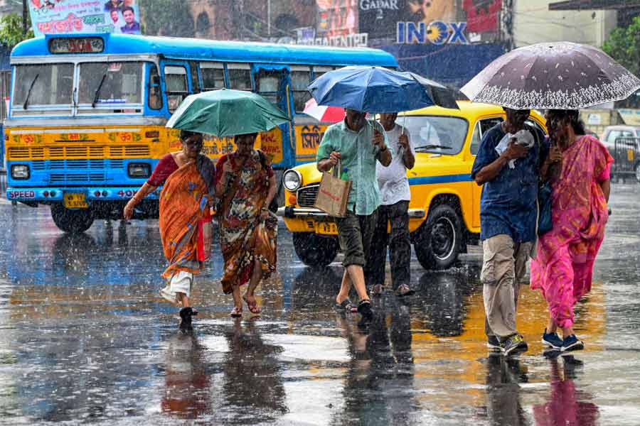 Prediction of Rain and Thunderstorm  in eleven districts of West Bengal on Tuesday, Weather office issued orange alert dgtl