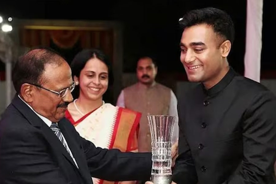 ২০১৯ সালে আবার ইউপিএসসি পরীক্ষায় বসেন হিমাংশু। সেই বছর পরীক্ষায় উত্তীর্ণ হয়ে আইপিএস আধিকারিক পদে চাকরি পান তিনি। সারা দেশে তাঁর র‌্যাঙ্ক ছিল ৩০৯।