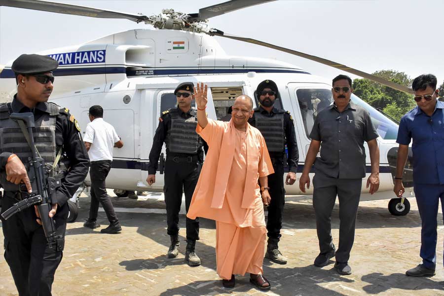 Yogi adityanath slams state Government and CM Mamata Banerjee for the Bengal situation before lok sabha election