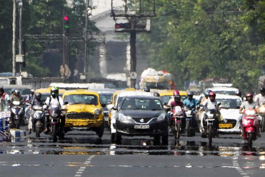 West Bengal weather Office says, Kolkata's Highest Temperature was 43 degree celcious today, which almost touched last 70 year’s Record  dgtl