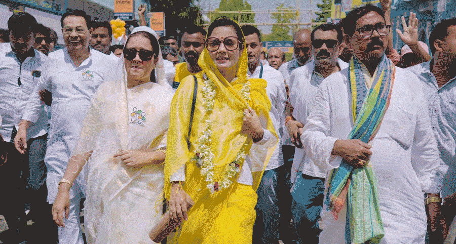 Mahua Moitra’s style statement during LokSabha Election 2024 campaign