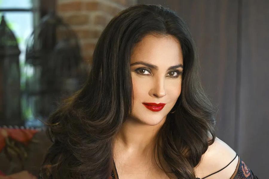 Bollywood actress Lara Dutta faced eve teasing at music event of her debut film Andaaz