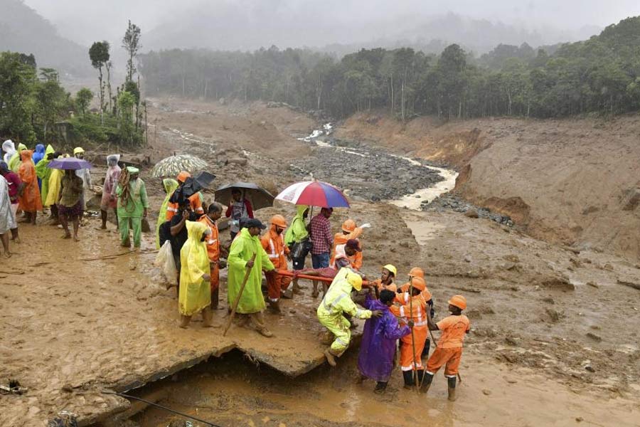 ওয়েনাড়ে চলছে উদ্ধারের কাজ।