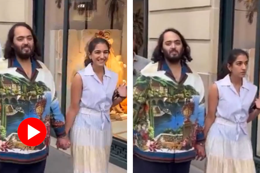 Anant Ambani and his newlywed wife Radhika Merchant walked in the road of Paris