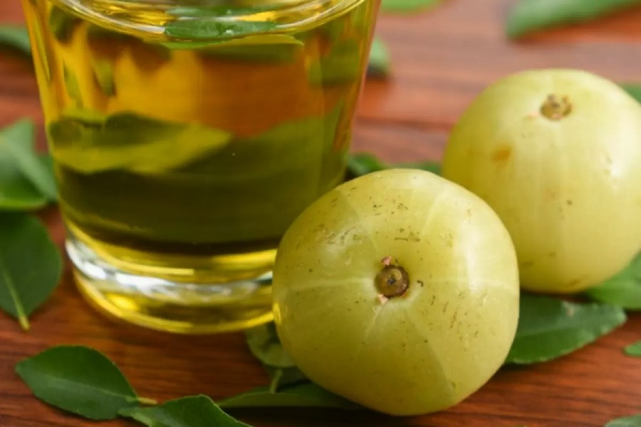 How to make amla oil at home for healthy hair