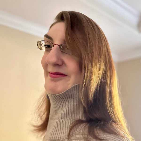 Meet the tallest living woman Rumeysa Gelgi, confirmed Guiness World Records