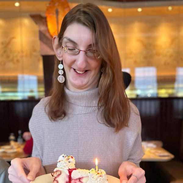 Meet the tallest living woman Rumeysa Gelgi, confirmed Guiness World Records 