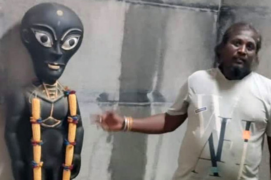 Tamil Nadu man builds temple for Alien God