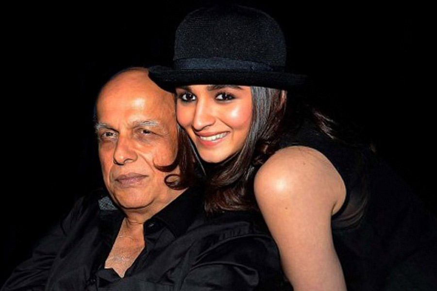 Mahesh Bhatt said that Alia Bhatt looked like a mannequin in her first film