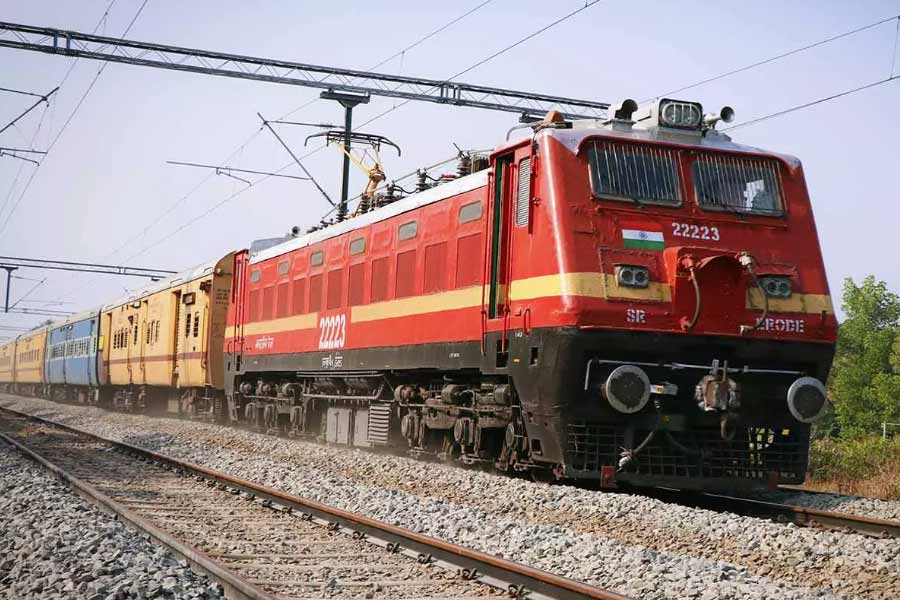 Railway Claims Tribunal observes ID Card of GRP and RPF personnel is not enough for train travel