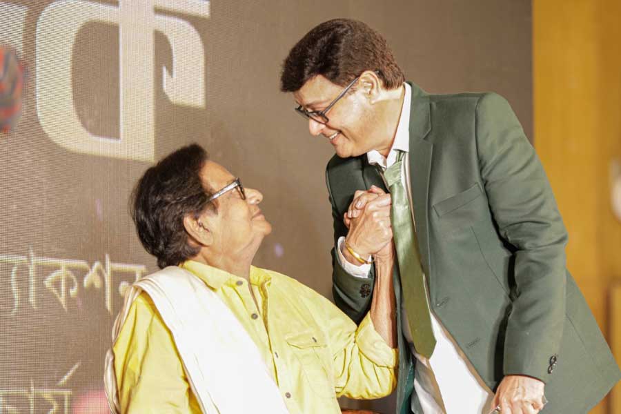 Sachin Pilgaonkar attended the autobiography launch of Bengali director Prabhat Roy