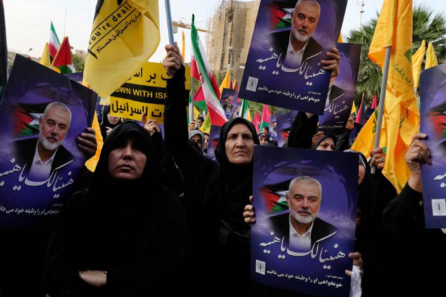 হামাস প্রধানকে খুনের জন্য ইরান ইজ়রায়েলকে দোষারোপ করলেও তেল আভিভ এখনও এই অভিযোগ সম্পর্কে নীরব।