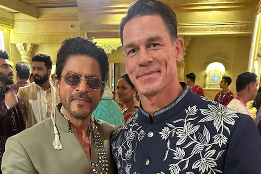 Image of John Cena and Shah Rukh Khan